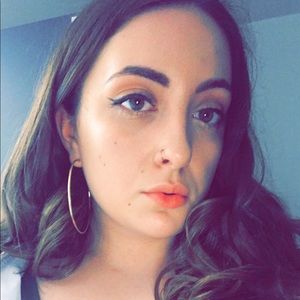 Meet your Posher, Kayli